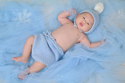 北票宝宝吐奶黄色