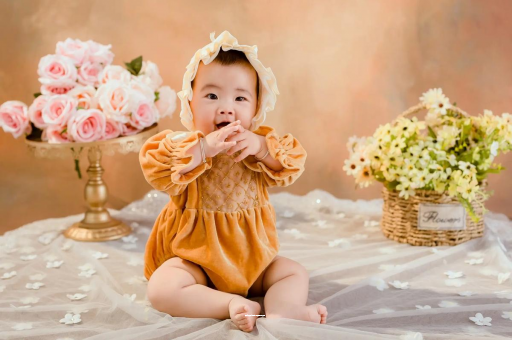 北票宝宝吐奶后打嗝怎么办